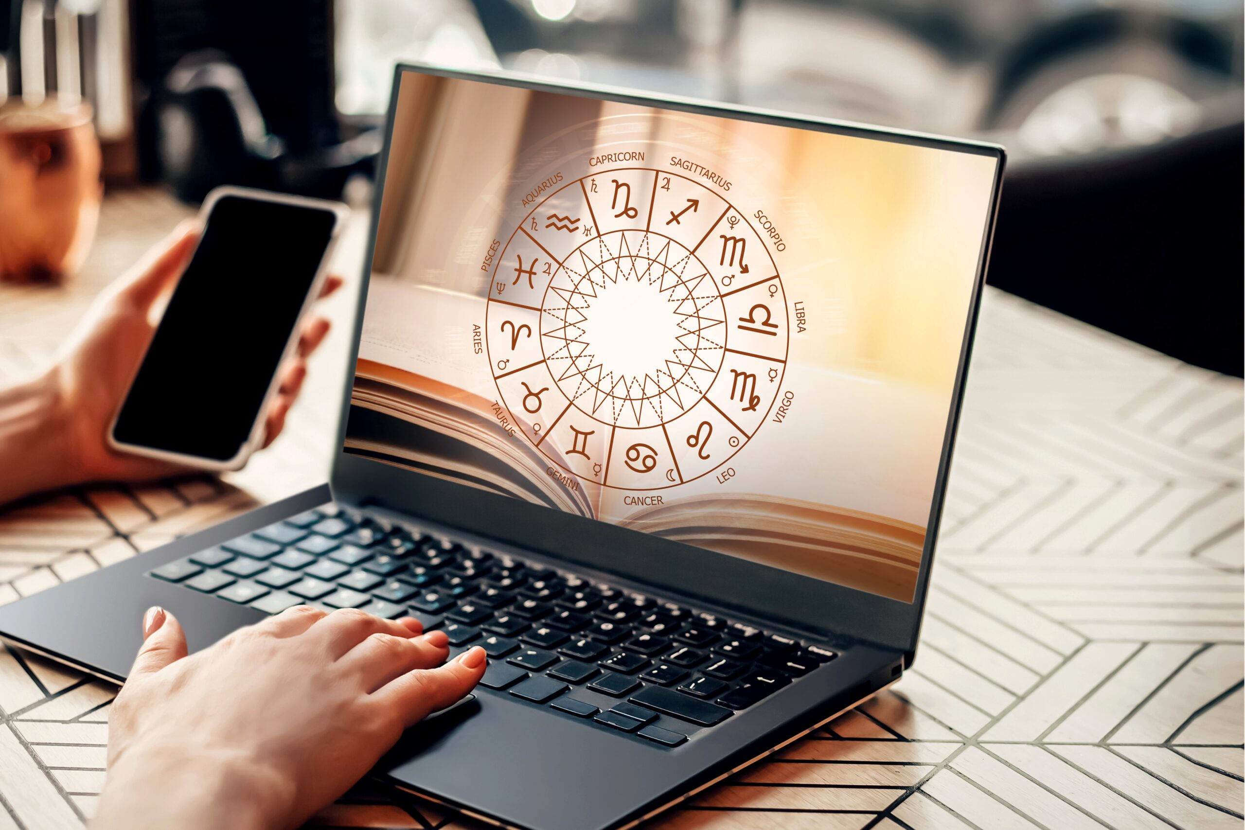 Online Astrologer on Phone